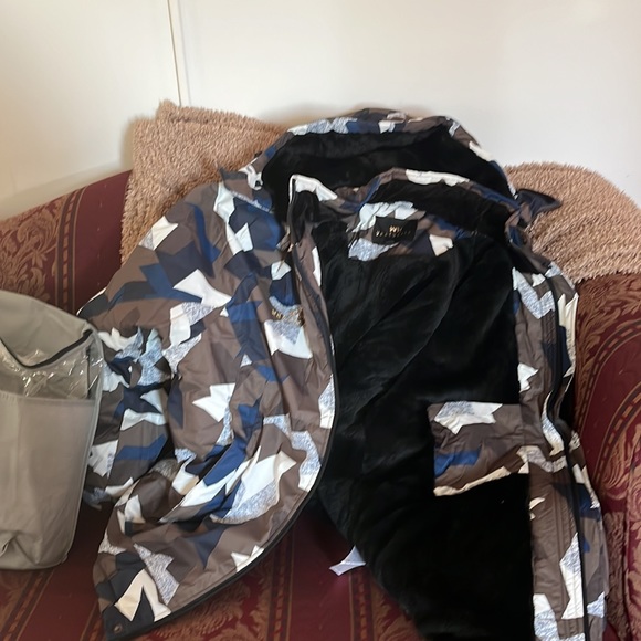 WHATWEARS Waterproof Ski, Snow Coat Windproof Mountain Jackets with Hooded XL - Picture 10 of 10